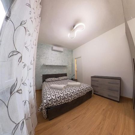 N&Ghomesweethome Raffaelloelegante Appartamento Ideale Casa Vacanze Affari Milão Exterior foto
