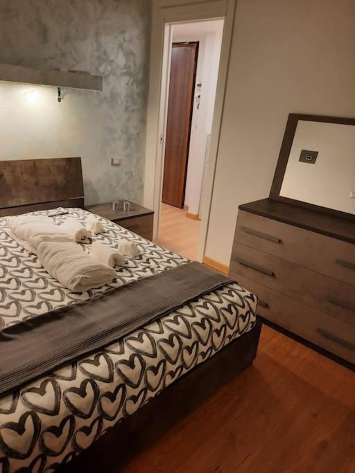 N&Ghomesweethome Raffaelloelegante Appartamento Ideale Casa Vacanze Affari Milão Exterior foto